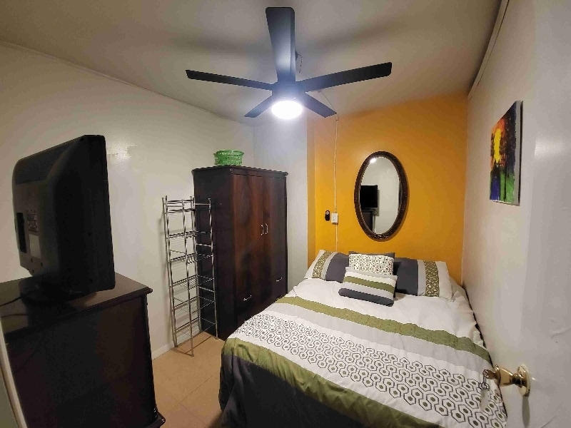 Photo - 3411 Irwin Ave Unit Shared Apartment