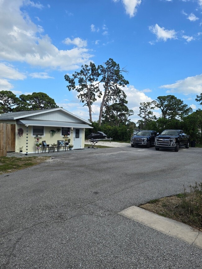 Photo - 2915 36th Ave W