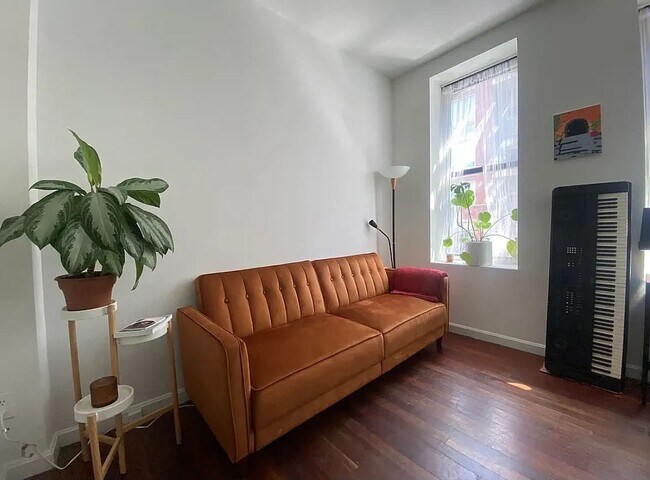 Photo - 248 Broome St Unit 6