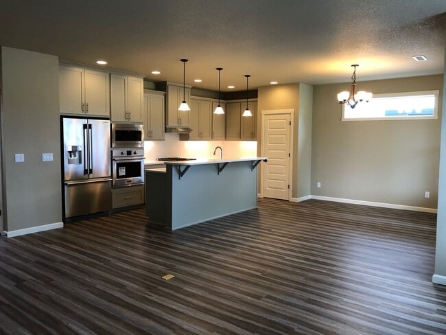 Photo - Like New Townhouse