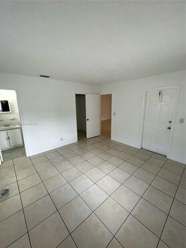 Photo - 1490 NW 20th St