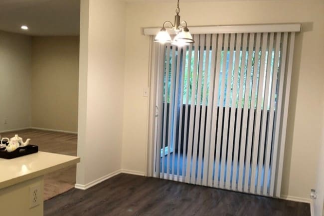 Photo - Amberwood Apartments