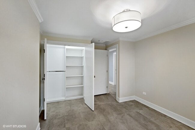 Organized Closets - 2703 W Ardmore Ave Unit Garden East