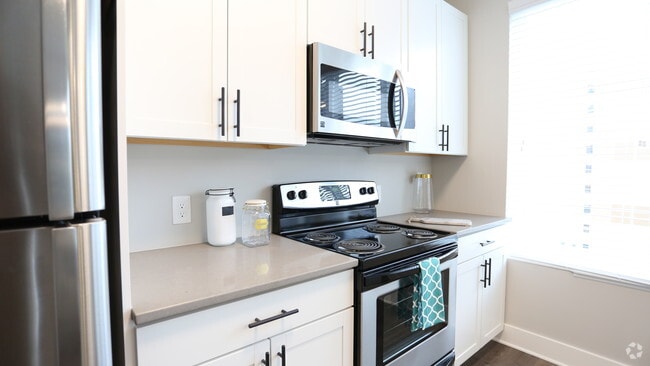 1BR, 1BA - 722SF - Kitchen
