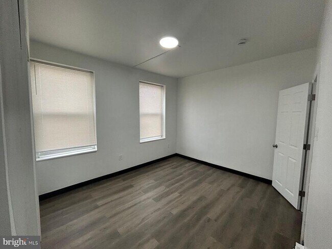 Photo - 2736 N Croskey St