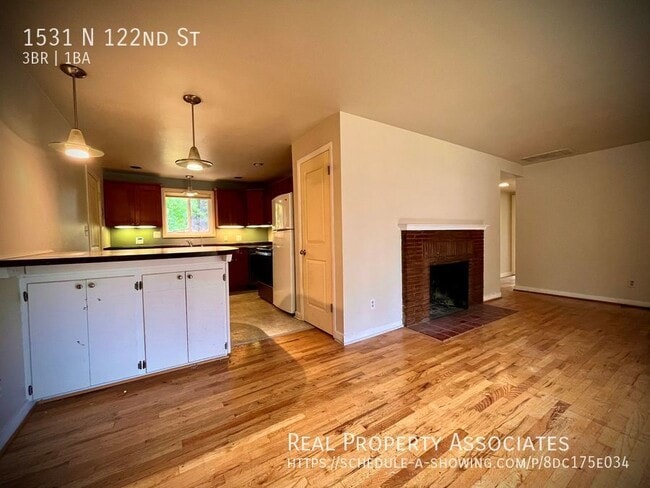 Photo - 1531 N 122nd St