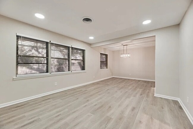 Photo - 5706 Rocky Ridge Rd