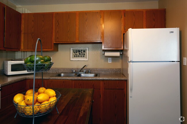 2 BR, 2 BA (Upgraded)
