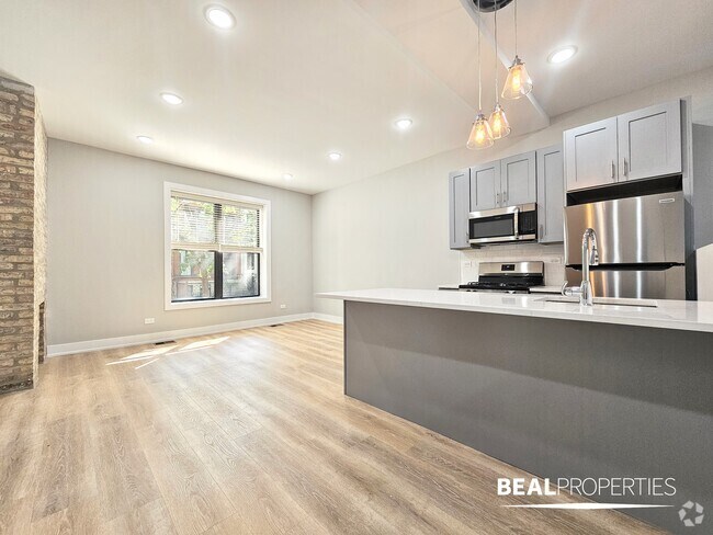 Building Photo - 434 W Belden Ave Unit 3 bed Rental