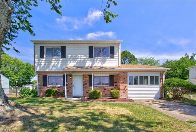 Building Photo - 3044 Camelot Blvd