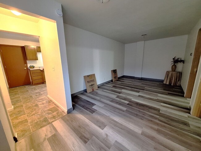 Photo - 701 George St Unit 1