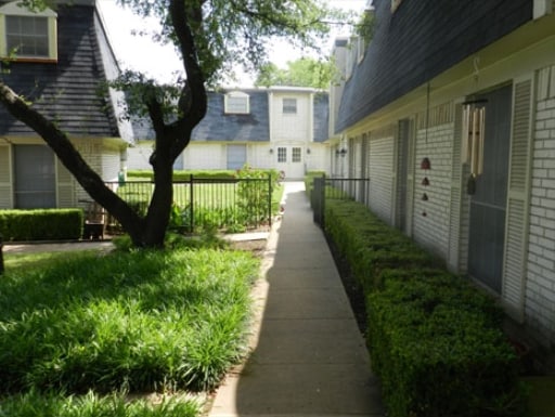 French Quarter Apartments