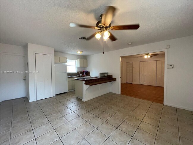 Photo - 1832 My Pl Ln Unit J-39