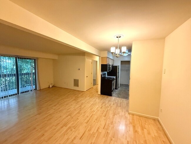 Photo - Cedar Hill Condos - Vitalius Unidad Wharton - 207-8