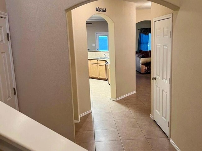 Photo - 332 Kahlo Loop