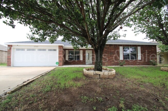 Live Large in Killeen – 5 Bedrooms, Big Va... - Live Large in Killeen – 5 Bedrooms, Big Va... House