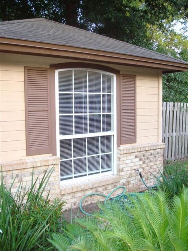 Photo - Southside Estates Beauty! 3 Bedrooms 2 Bathroom
