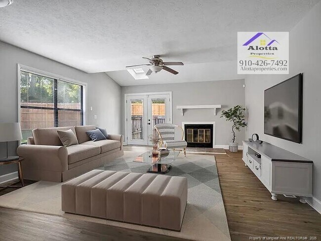 Photo - 1320 N Forest Dr