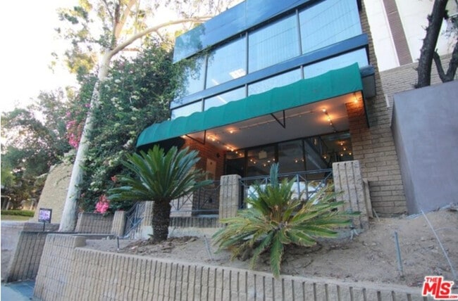 Main - 3949 Los Feliz Blvd