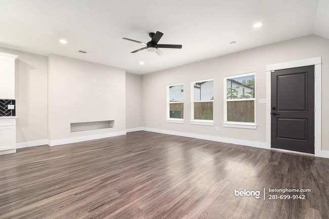 8119 Venus St
