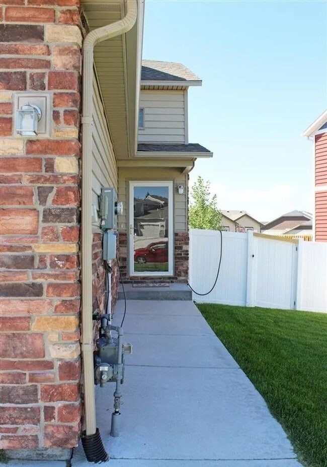 Photo - House For Lease