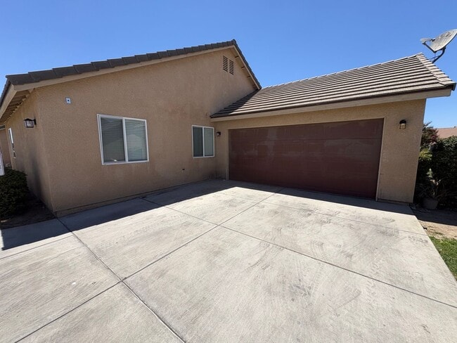 2111 Bella Oaks Dr