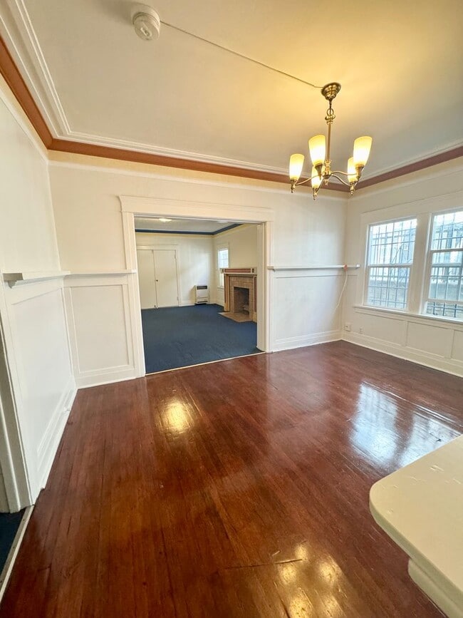 Photo - Spacious Unit Unit Apt 01