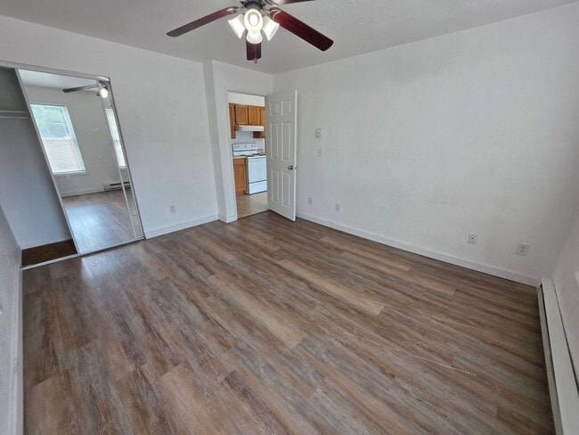 Photo - 153 E 2nd St Unidad Apt 4