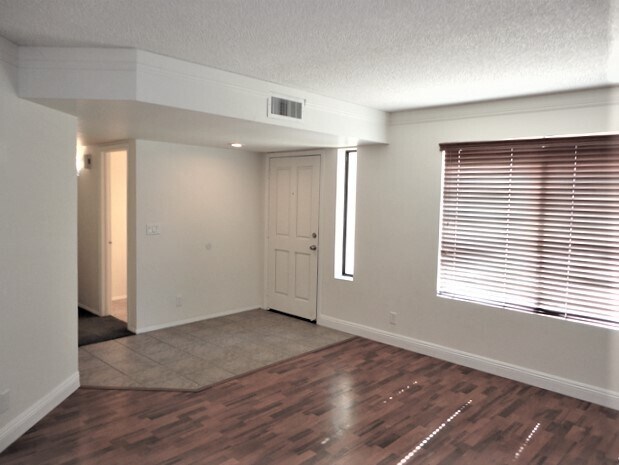 Photo - 200 E Pinon Way