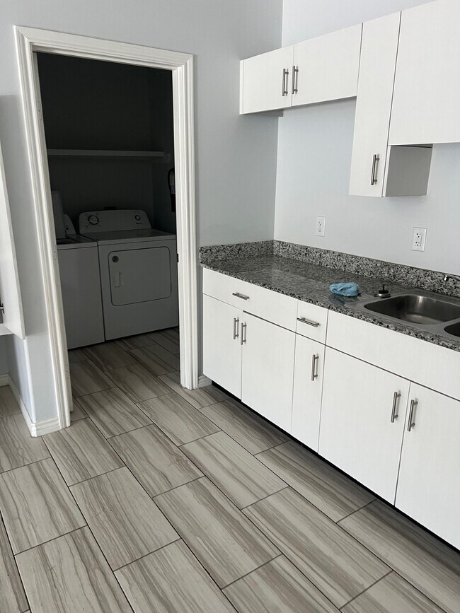 Photo - 1306 Royola St