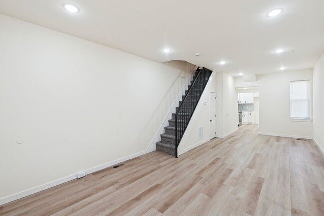 Photo - 1828 E Pacific St