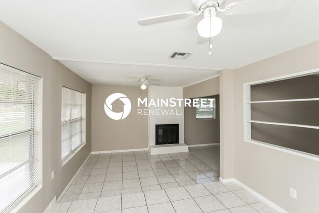 Photo - 4 Bedroom Pet-Friendly Home in Melbourne, FL with Main Street Renewal
