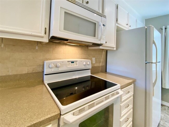 Photo - 1804 Capital Pkwy