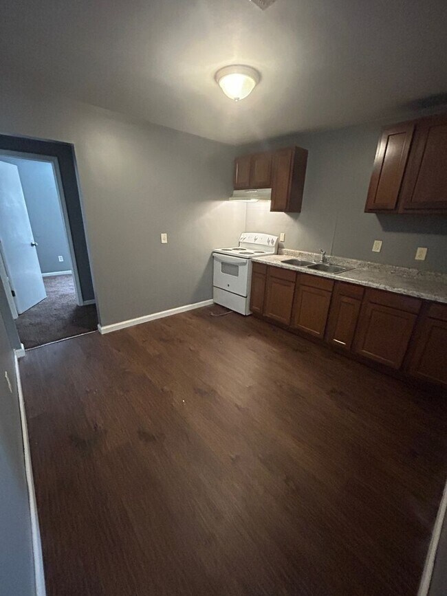 Photo - 3503 Falling Springs Rd Unit Front 3