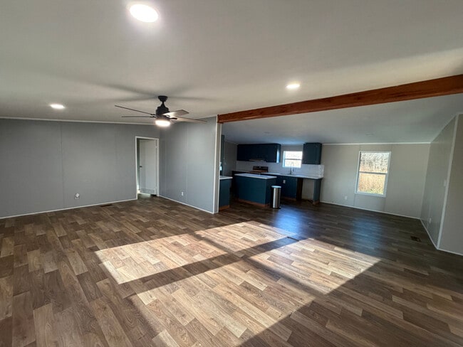 Building Photo - 6939 N Farm to Market 331 Rd