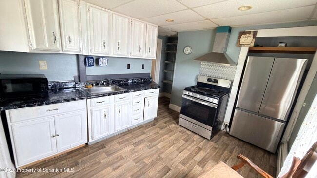 Photo - 421 4th Ave