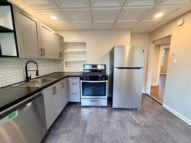 Photo - 1644 Westmont Ave