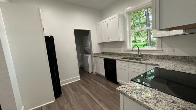 Photo - 102 7th St SW Unit 3