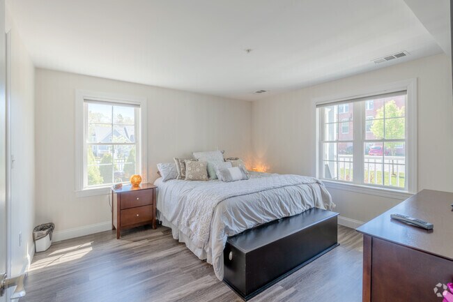 2 BR, 2 BA