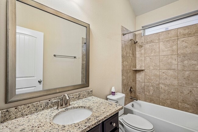 Building Photo - 4850 Palomar Ln