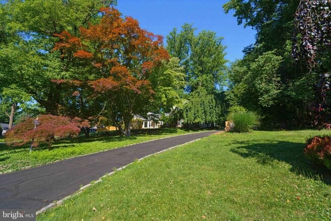 Photo - 1268 Rydal Rd