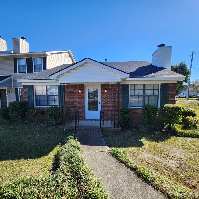 Photo - 3934 Miramar Ct Townhome