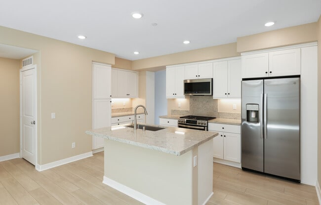 Building Photo - 1100 Lasso Way Unit 203 Rental