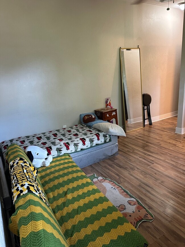 1947 James St Unit 3R