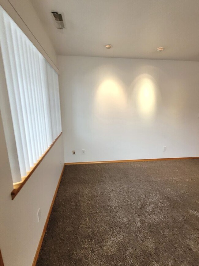 Photo - 905 Abbot St Unit A