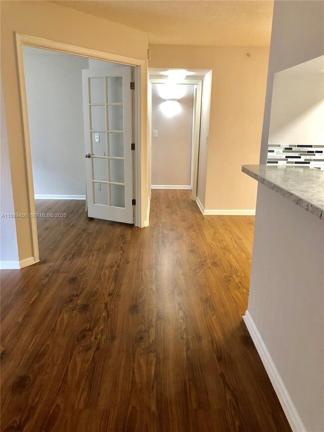 Photo - 4852 N State Rd 7 Unidad 3106