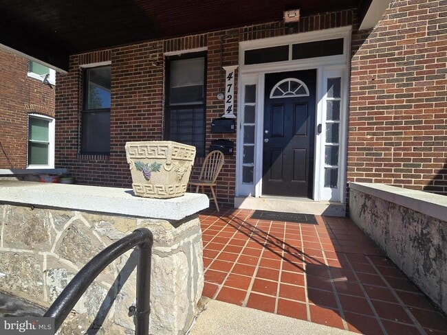 Building Photo - 4724 Frederick Ave Unit 1 Rental