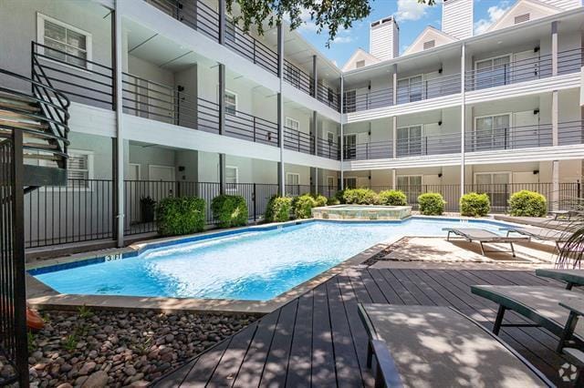 Building Photo - 4111 Cole Ave Unit 30 Rental