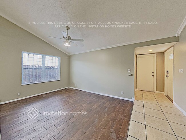 Photo - 10940 NW 21st St