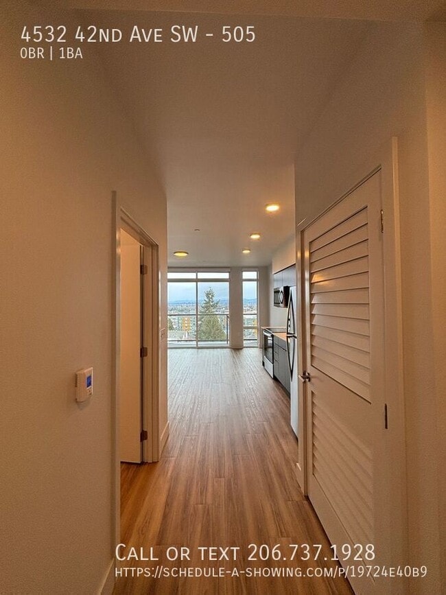 Photo - 4532 42nd Ave SW Unidad 505